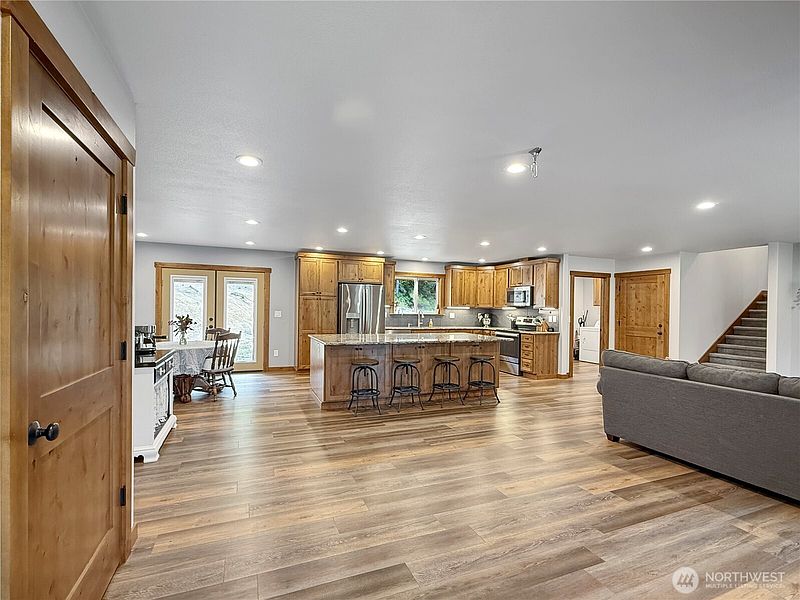 3rd image of 161 Lund Road