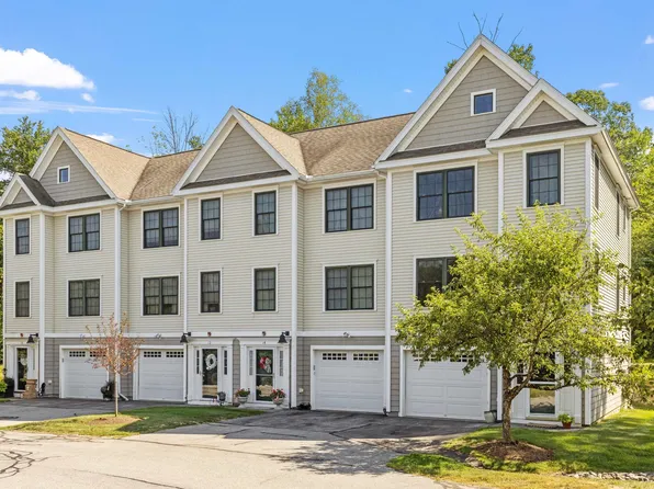 16 Village Drive, Meredith, NH 03253