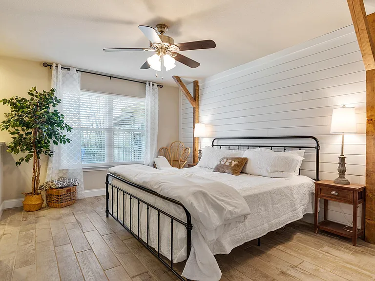 2918 Clover Ln — Photo 16