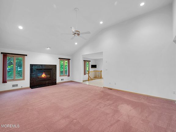 4th image of 1778 Greenwood Road