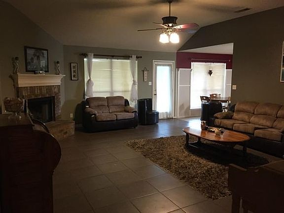 3rd image of 1009 Barbara Jean Ct
