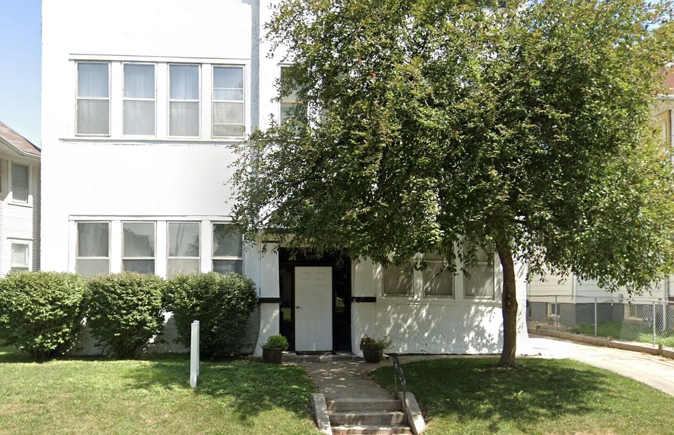 2 bed, 835 sqft, $990 — Photo 1