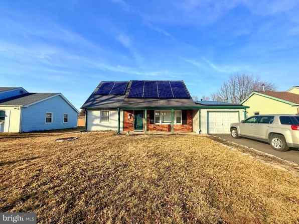 73 Executive Ln, Willingboro, NJ 08046
