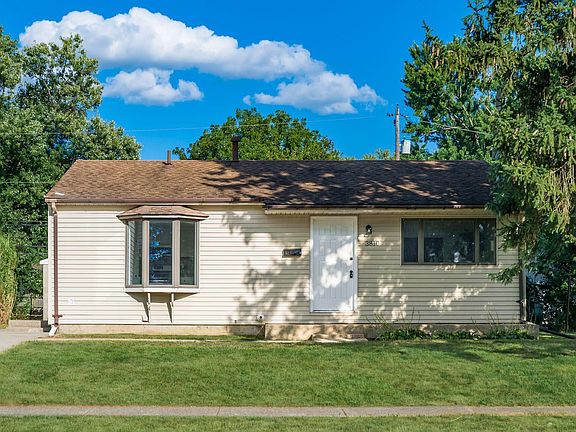4th image of 3810 Clearwater Dr
