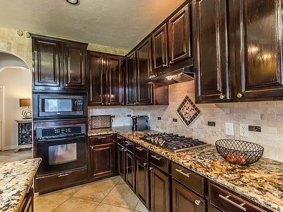 4th image of 1706 Palmera Ct