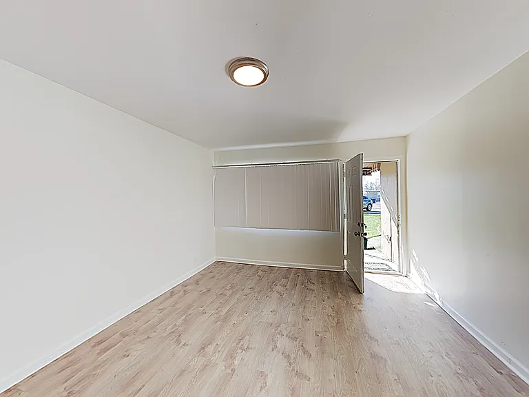2065 15th Ave #5 — Photo 1