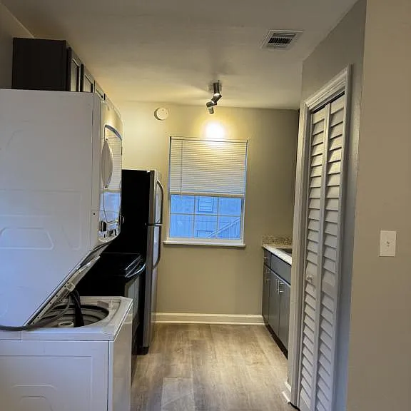 2115 Pasco St #B — Photo 7