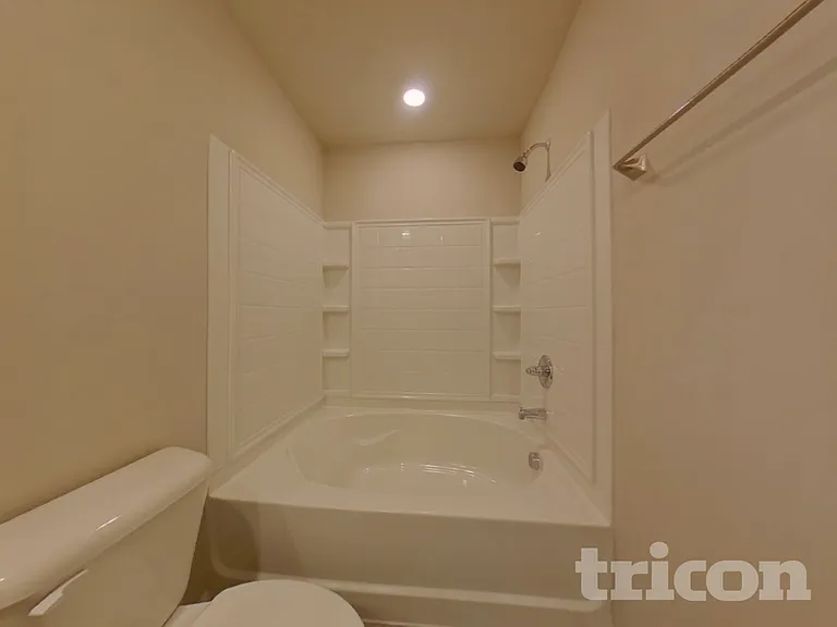114 Highland Dr — Photo 9