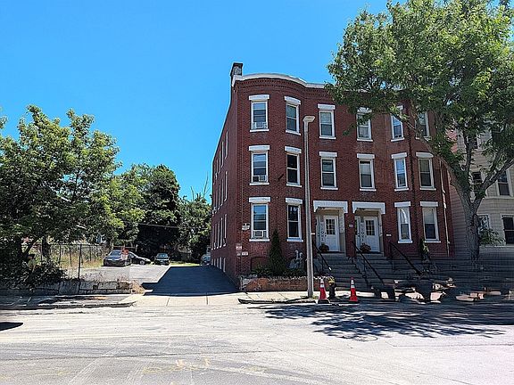 5th image of 140-142 Blue Hill Ave