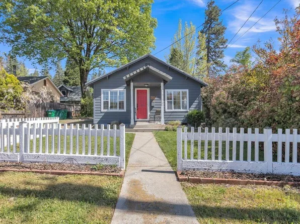 522 Saint Patricks Dr, Grass Valley, CA 95945