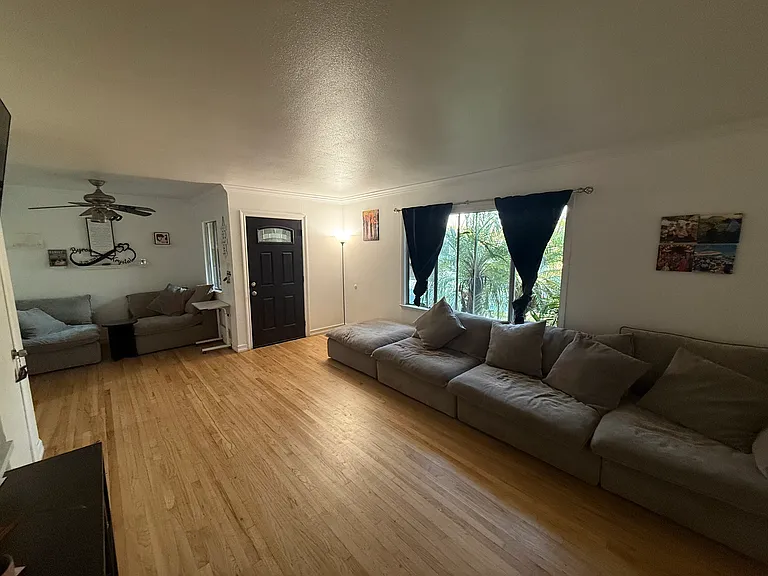14833 Stanton Ave — Photo 5