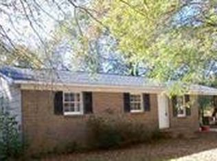 417 Davis Dr, Centerville, GA 31028