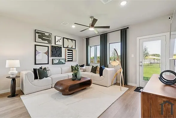 5 bed, $3,800 — Photo 4