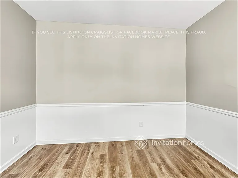 657 Armitage Way — Photo 6