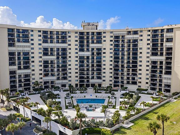 2nd image of 200 OCEAN TRAIL Way #T7