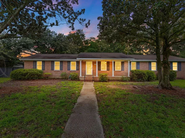 5301 Helene Dr, North Charleston, SC 29418