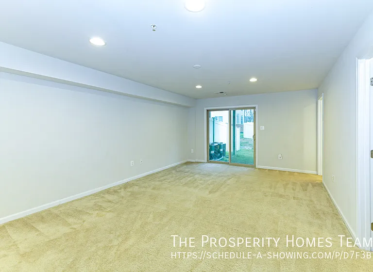 2744 Fredericksburg Rd — Photo 26