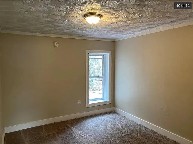 17 Cottage Ave — Photo 6
