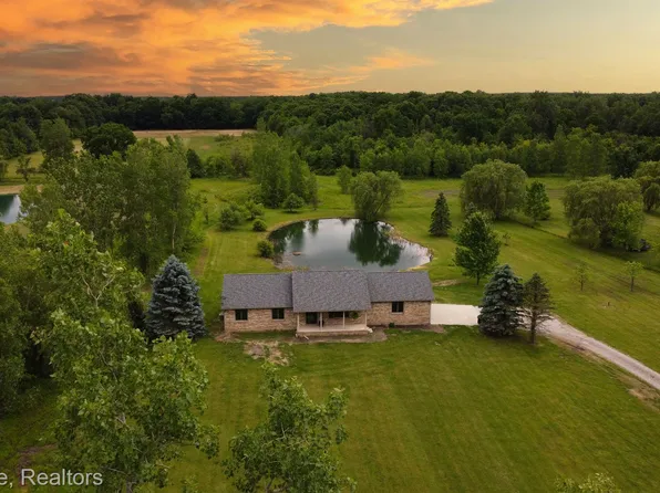 15350 Bordman Rd, Armada, MI 48005