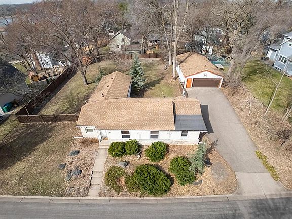 5th image of 4152 Brunswick Ave S