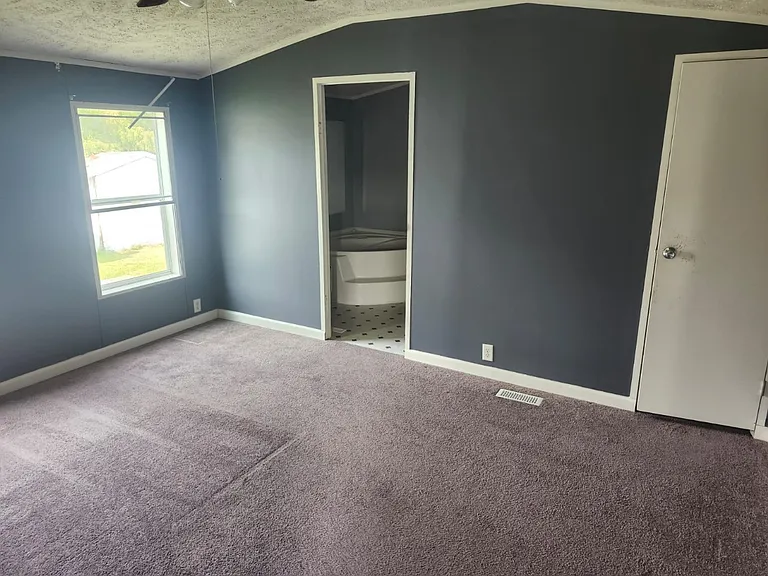 18 Pynes Dr #18 — Photo 6
