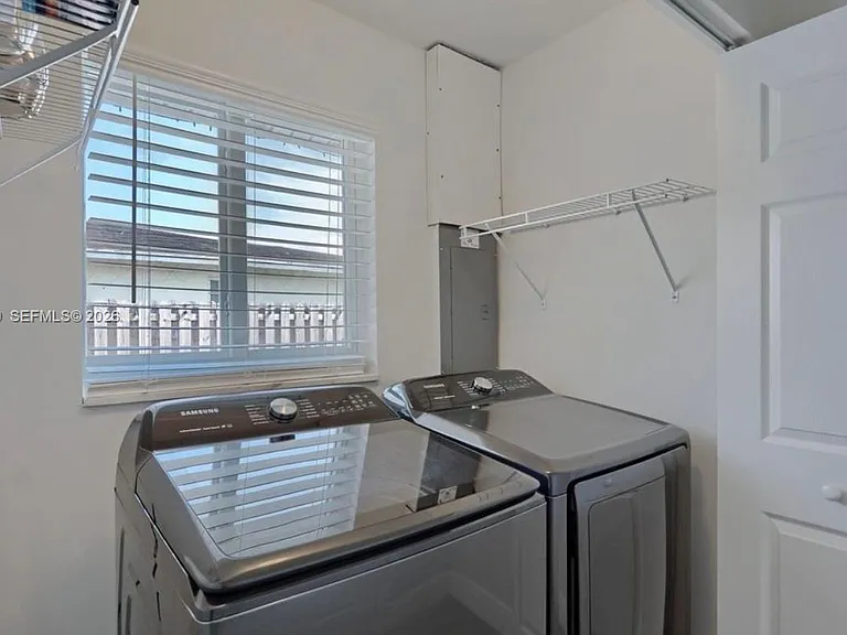 876 Gardenia Dr — Photo 20
