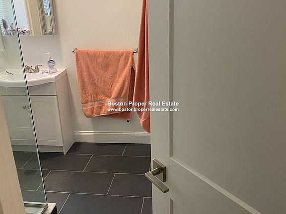 55 Queensberry St. #10 Boston - Fenway Unit Photo 3