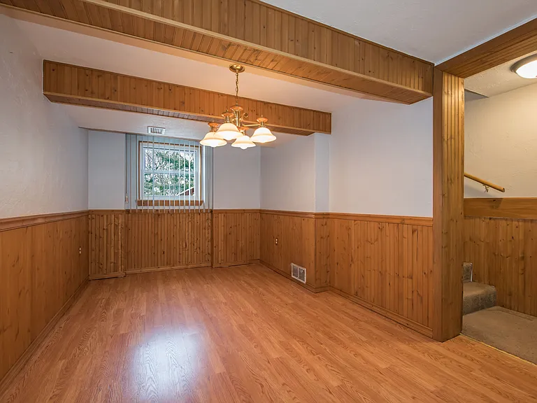 222 Rolling Dr — Photo 34