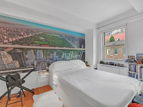 100 West 57th Street image 5 of 10