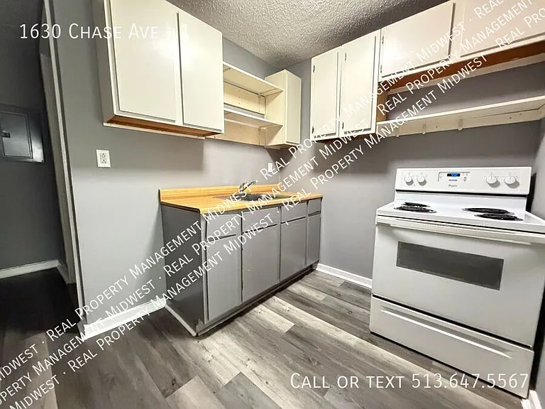 1630 Chase Ave #1 — Photo 2