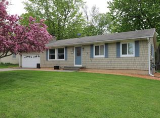 2170 Timberwood Dr SE, Kentwood, MI 49508