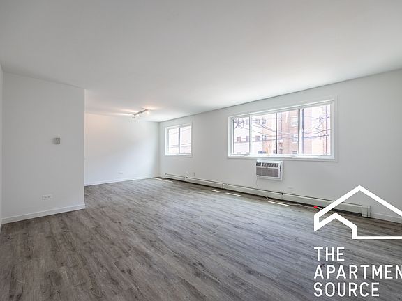 4th image of 7621 N Sheridan Rd #2G