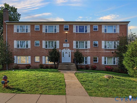 2nd image of 9207 Douglas St APT 201
