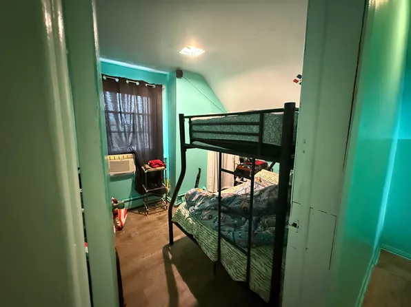 629 61st Street image 12 of 16