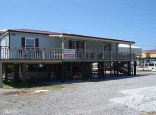 109 Gormley Ln, Grand Isle, LA 70358