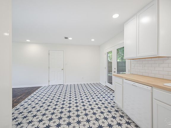 5th image of 2296 Sparrow Ln