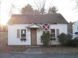 93 South St, Walpole, MA 02081