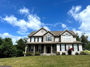 196 Lucas Dr, Littlestown, PA 17340