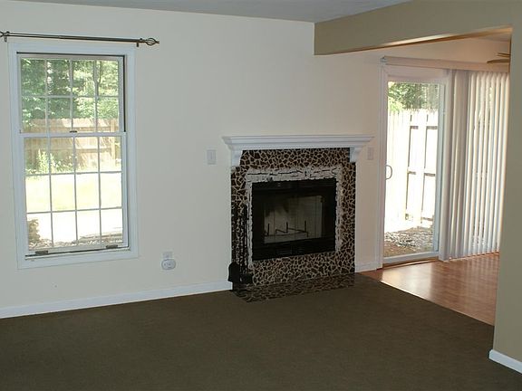 5th image of 207 Whitetail Ct