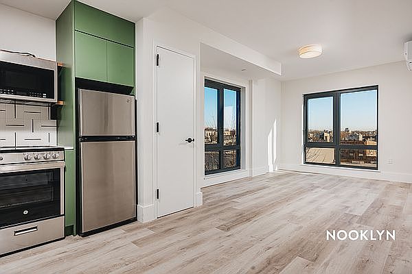 1st image of 1510 Gates Ave #509