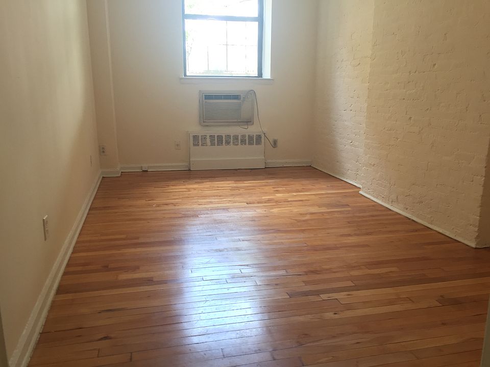 2nd image of 432 E 89th St APT B