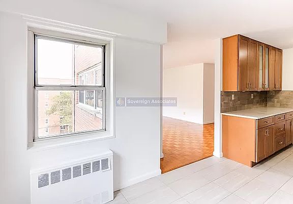 5th image of 3130 Irwin Ave APT 5C