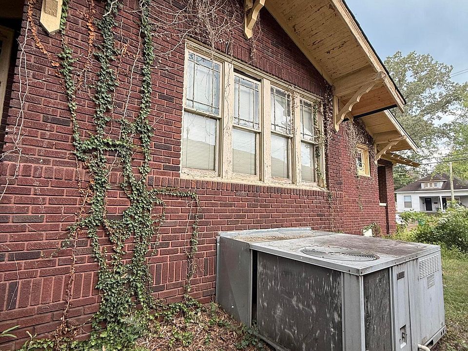 2nd image of 137 Arlington Ave