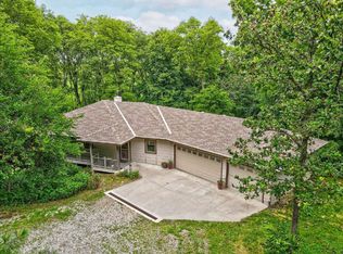 25328 Ivory Rd, Glenwood, IA 51534