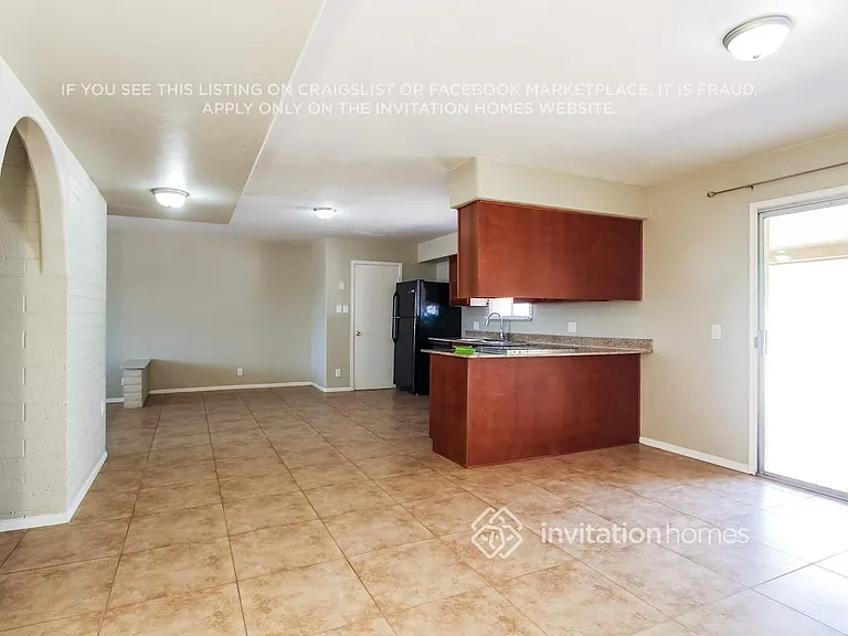 3225 S Albert Ave — Photo 7