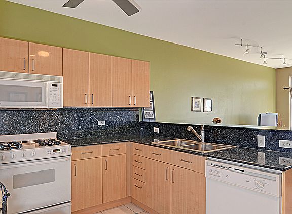 3rd image of 140 N Euclid Ave APT 505