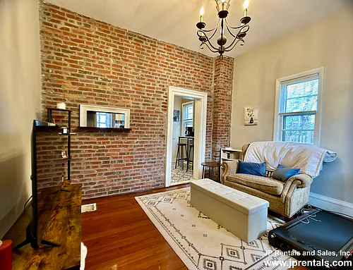 271 Chestnut Ave #R Photo 1