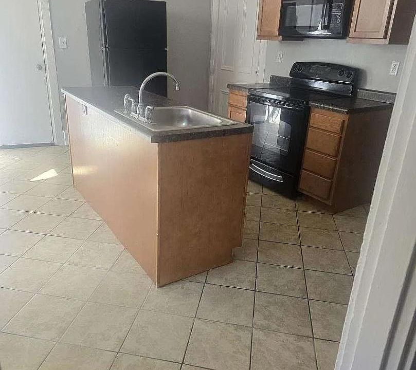 Unit Photo