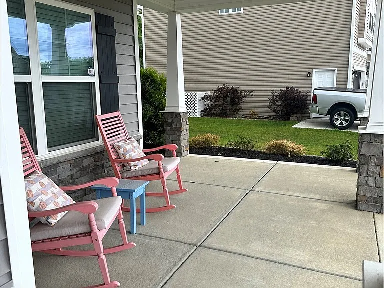 580 Stonebriar Ave — Photo 5