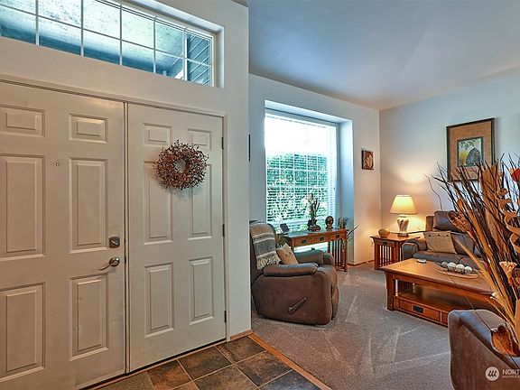 3rd image of 6914 75th Drive NE